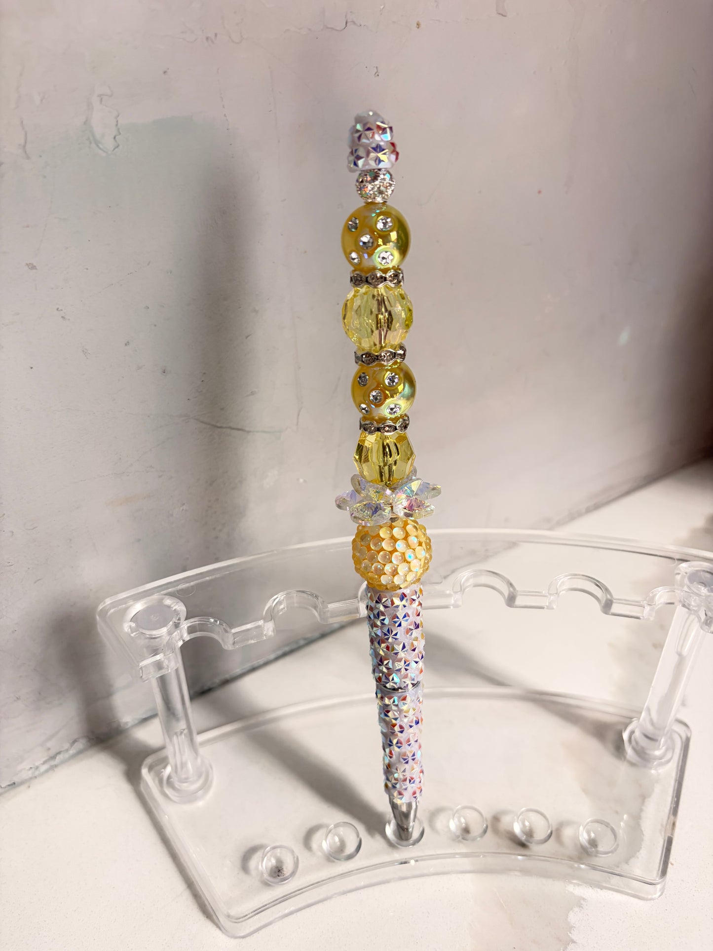 Golden Petal Sparkle Statement Pen